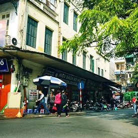 Ho Hoan Kiem Street