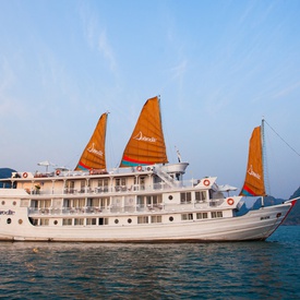 Aphrodite Cruise - Halong Bay