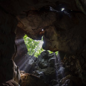 Son Moc Huong Cave