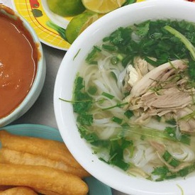 Pho ga Le Van Huu