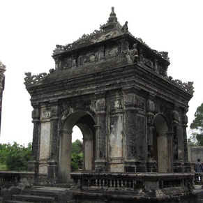 Dong Khanh Tomb
