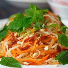 Nom Bo Kho (Jerky beef salad)