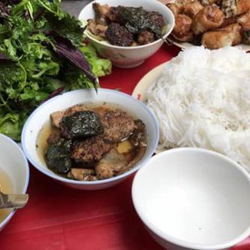 Hanoi’s 20 Best Street Eats to Spoil Your Taste Buds