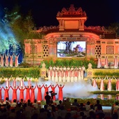 Hue Festival kicks off at Kien Trung Palace