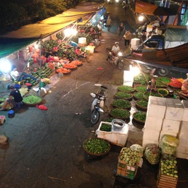 Long Bien Night Market