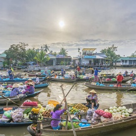 Get Insight Into The Top 5 Most Beautiful And Attractive Floating Markets In Vietnam