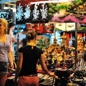 Shopping in Halong Bay