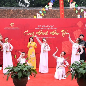 Photo Exhition Illustrated Tet Celebration In The Last Vietnam Feudal Dynasty