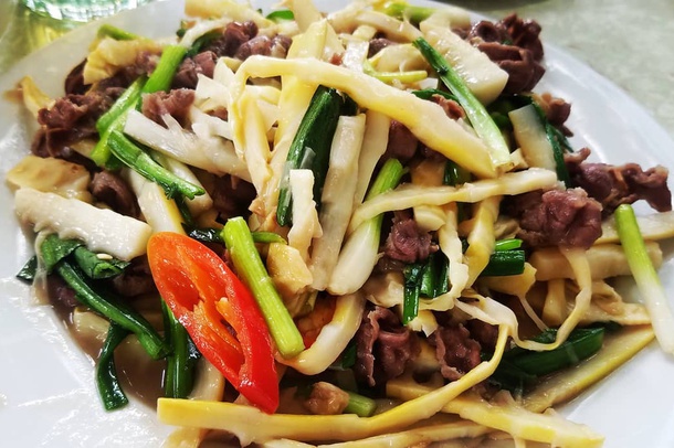 Stir-fried Beef with Bamboo Shoots