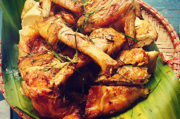 Chicken grilled with lime leaves