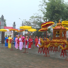 Nguyen Cong Tru Temple Festival