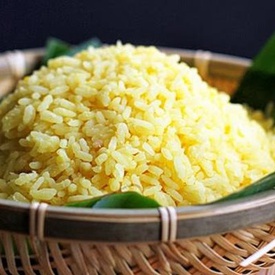 Xôi vò (Mung Bean Coated Sticky Rice)