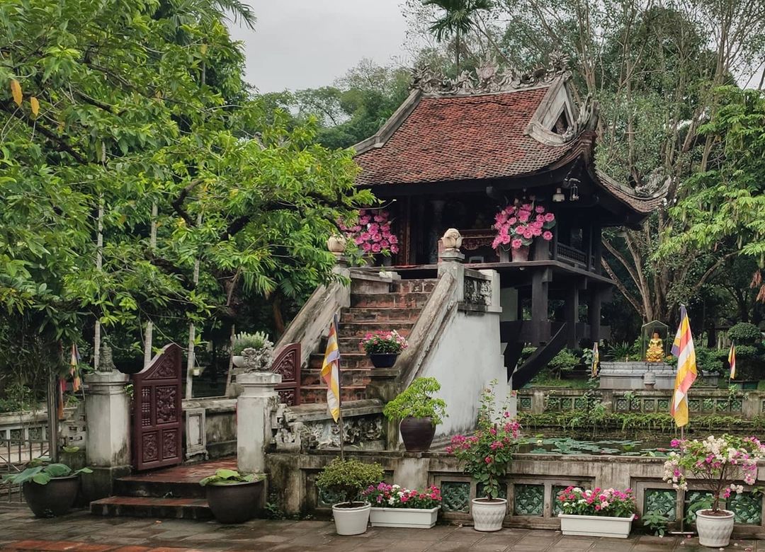 Vietnam One Pillar Pagoda Architecture